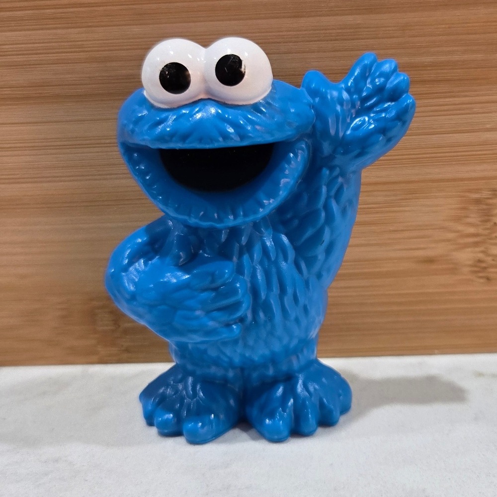 Sesame Street Cookie Monster Blue PVC Plastic Waving Figure Toy Collectible